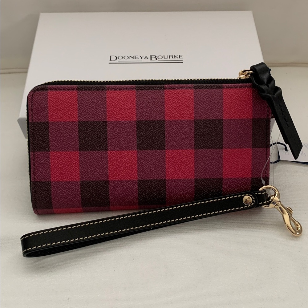 NWT - Dooney & Bourke Tucker Red and Black Plaid Wristlet with Gift Box - Picture 3 of 8